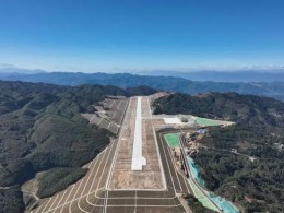 云南凤庆通用机场建设工程项目土石方、地基处理及排水工程施工
